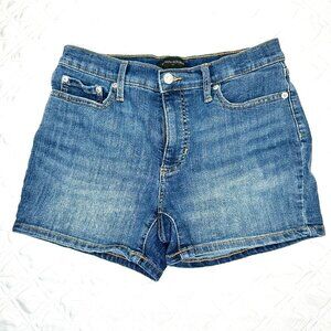 Banana Republic Size 28/6 women mid-rise  3 1/2" shorts medium wash